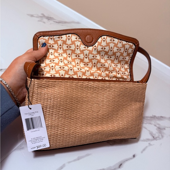 Elegant Tan and Brown Woven Shoulder Bag - Picture 5 of 7